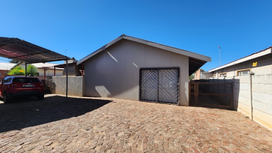 3 Bedroom Property for Sale in Potchefstroom North West